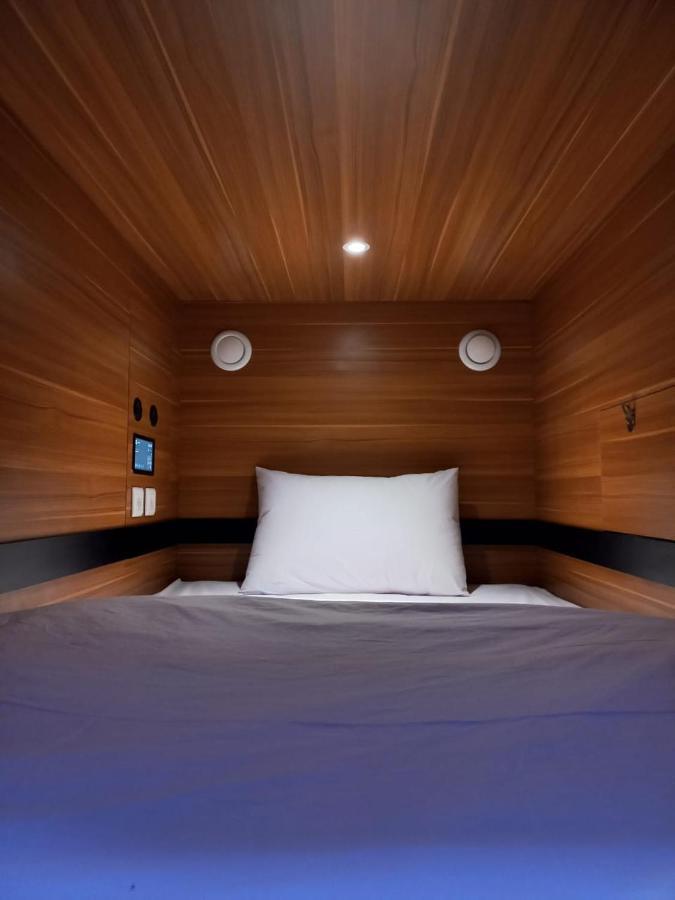 Nindya Biodistrict Hotel Бандунг Экстерьер фото