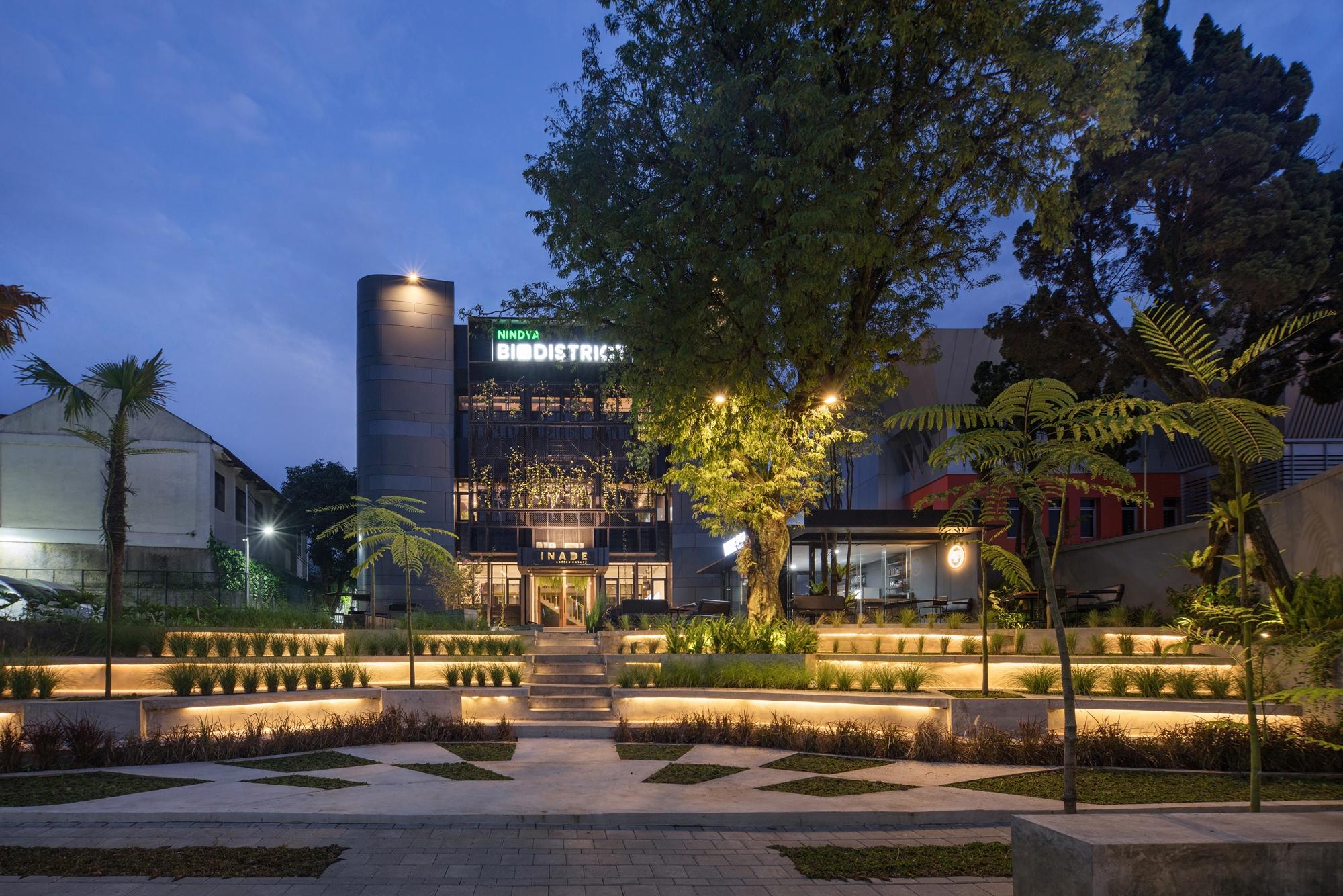 Nindya Biodistrict Hotel Бандунг Экстерьер фото